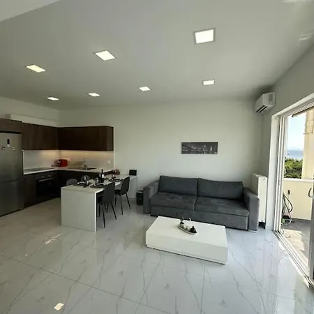 Floisvos Penthouse Oasis Apartment *